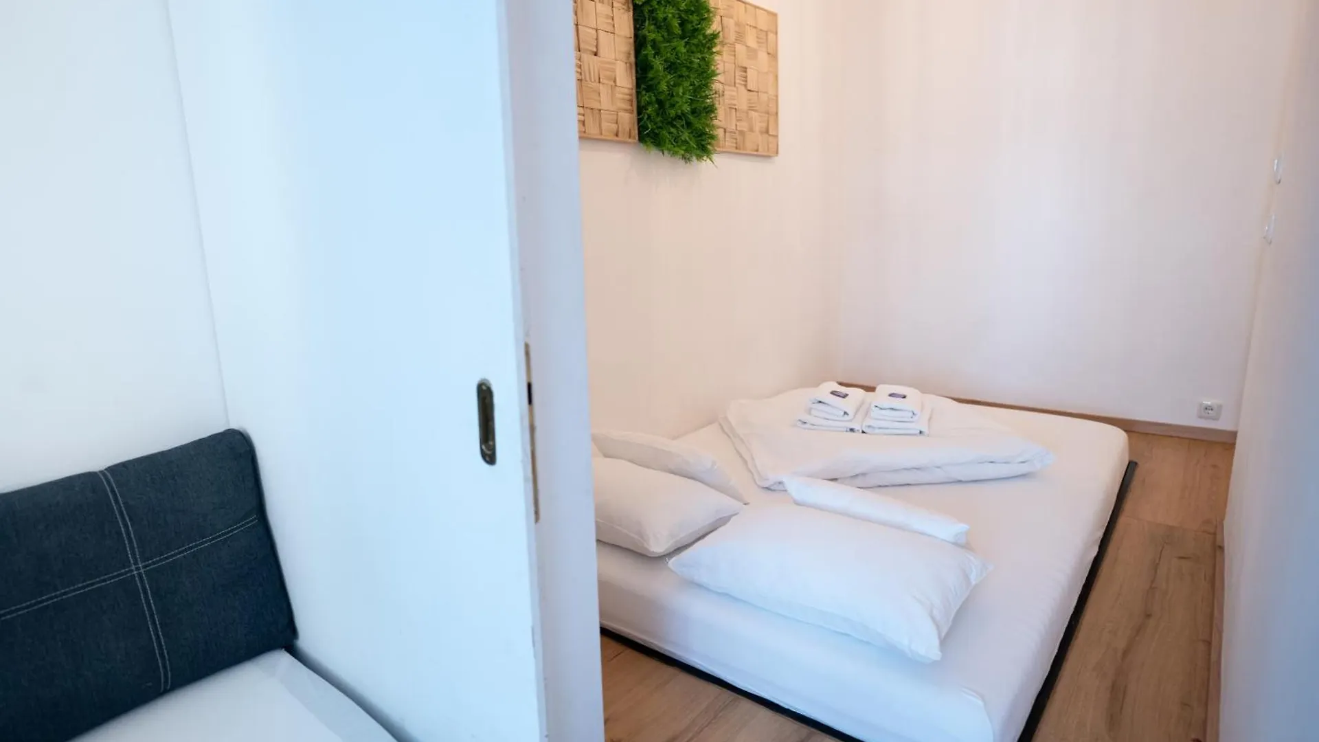 Js Design Apartment Graz Austria
